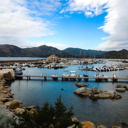 아파트 Residenza Serra *